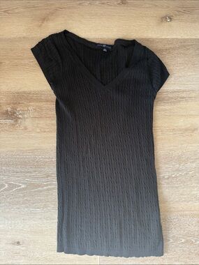 GAP Black Ribbed V-Neck Short Sleeve Sweater